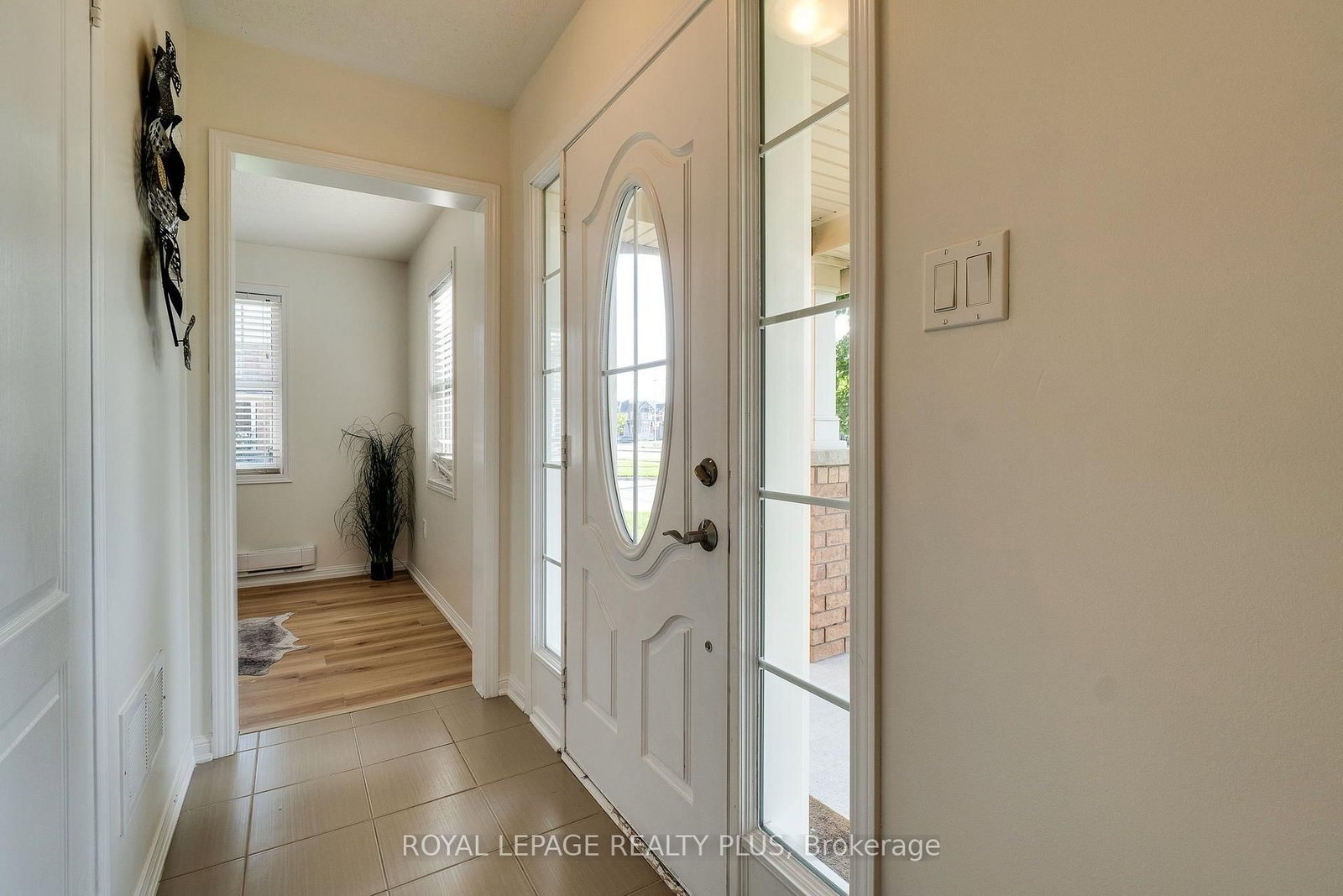 501 Cavanagh Lane • Milton, ON photo 3