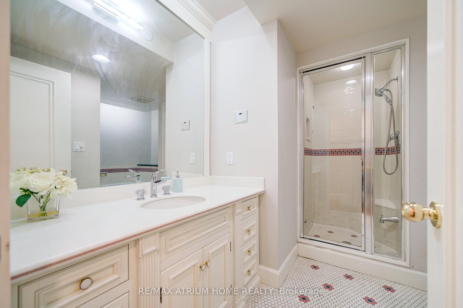 223 Trelawn Oakville,ON L6J 4R3 — Photo 12