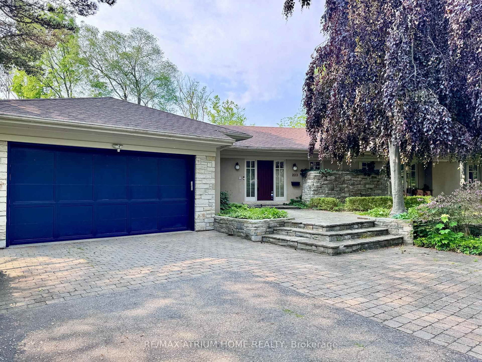 223 Trelawn Oakville,ON L6J 4R3 — Photo 2