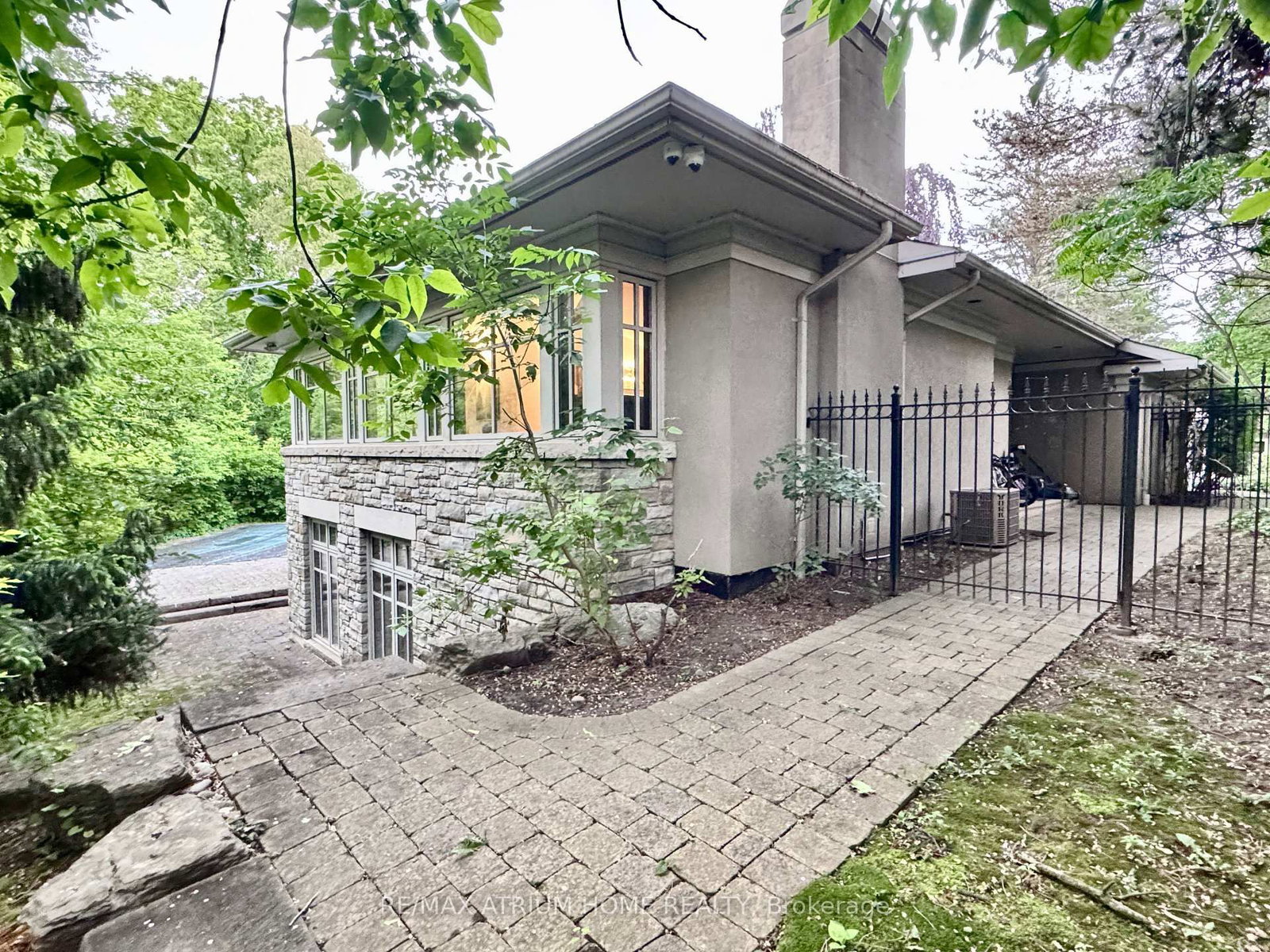 223 Trelawn Oakville,ON L6J 4R3 — Photo 32