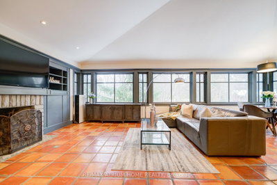 223 Trelawn Oakville,ON L6J 4R3 — Photo 8