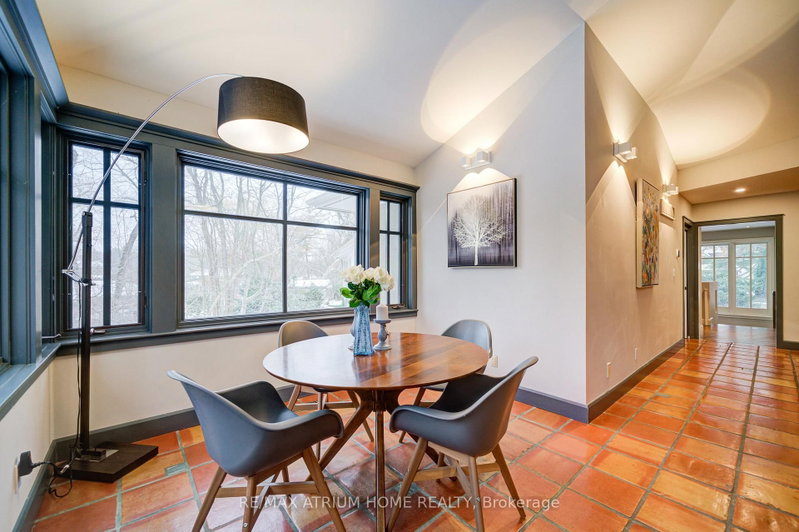 223 Trelawn Oakville,ON L6J 4R3 — Photo 9