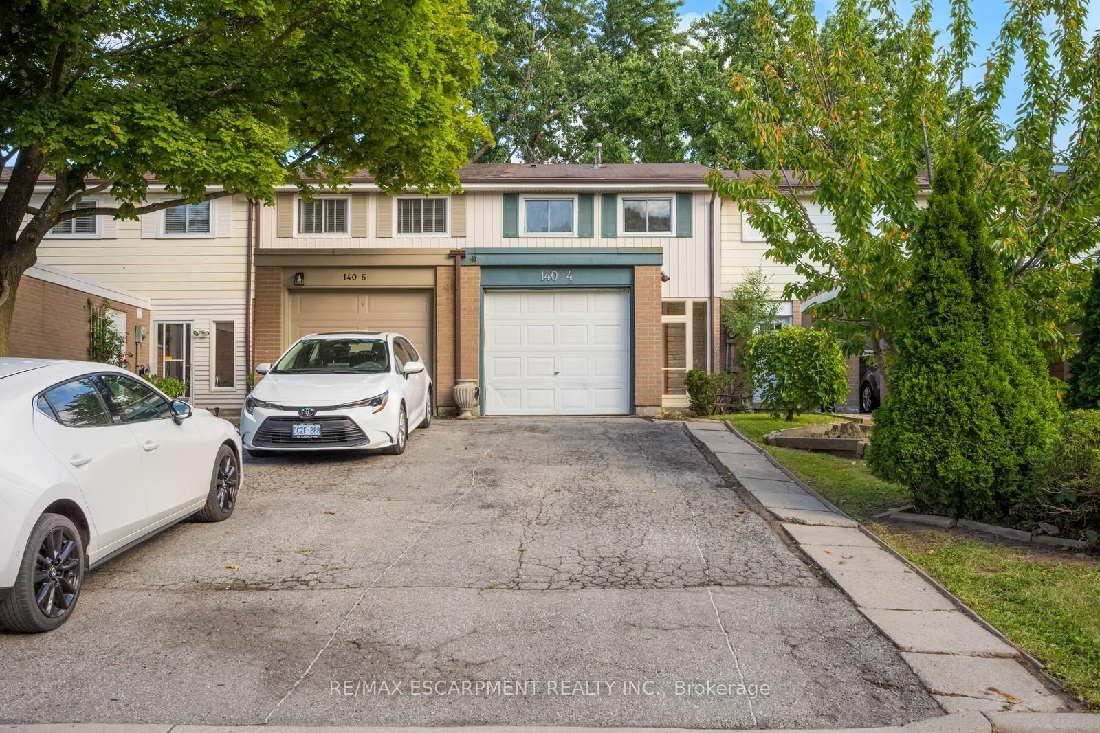 140 Ripley Court • #4 • Oakville, ON photo 1