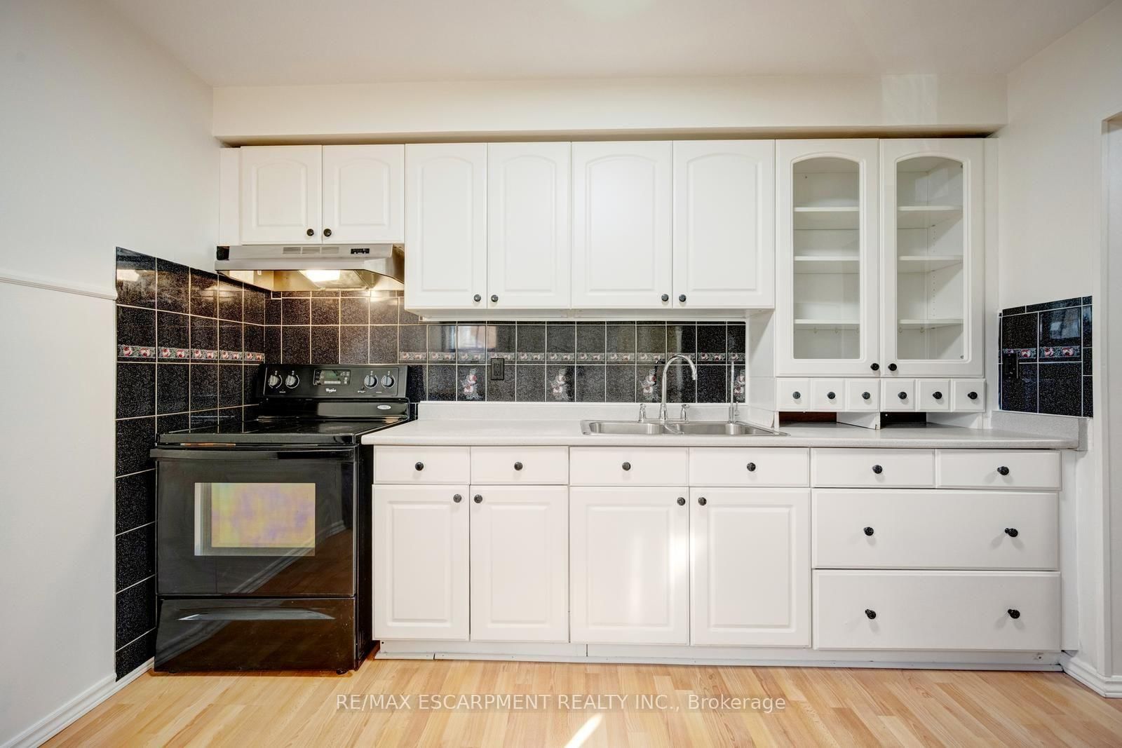 140 Ripley Court • #4 • Oakville, ON photo 10