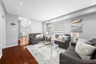 48 Sweet Clover Crescent • Brampton, ON photo 7