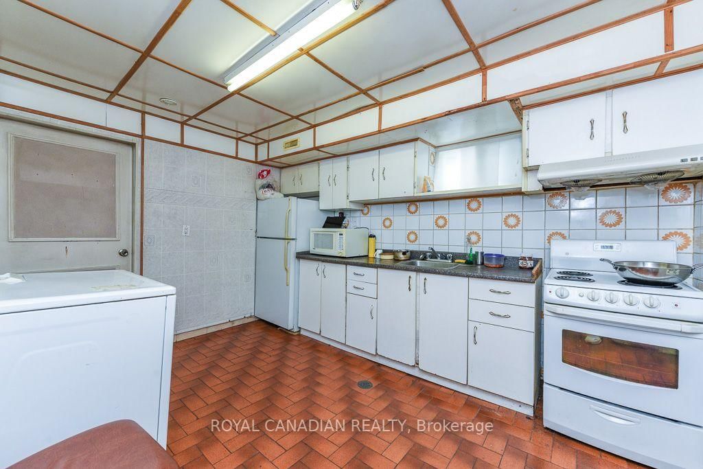 7700 Kittridge Drive • Mississauga, ON photo 32
