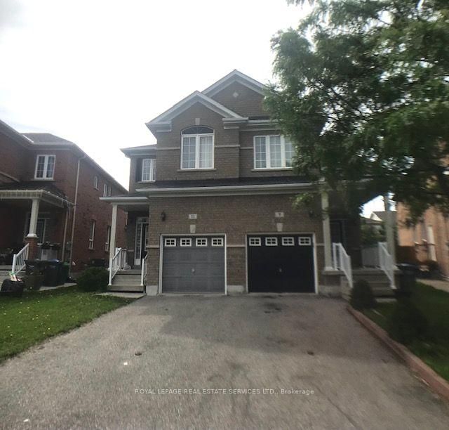 11 Calm Waters Crescent