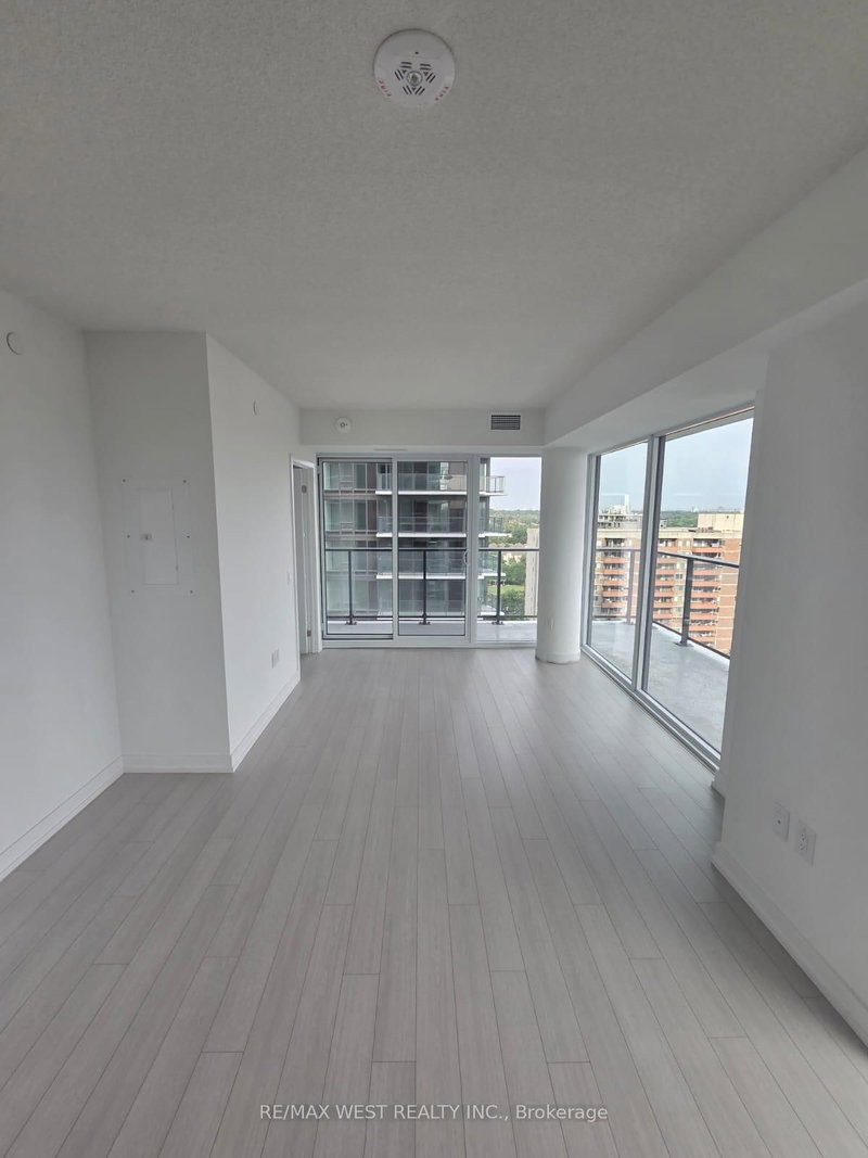 1419 - 4010 Eglinton Avenue W
