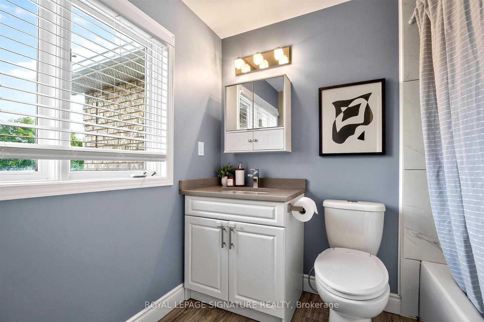 1373 Treeland Street • Burlington, ON photo 10