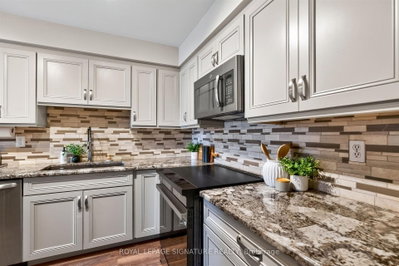 1373 Treeland Street • Burlington, ON photo 9