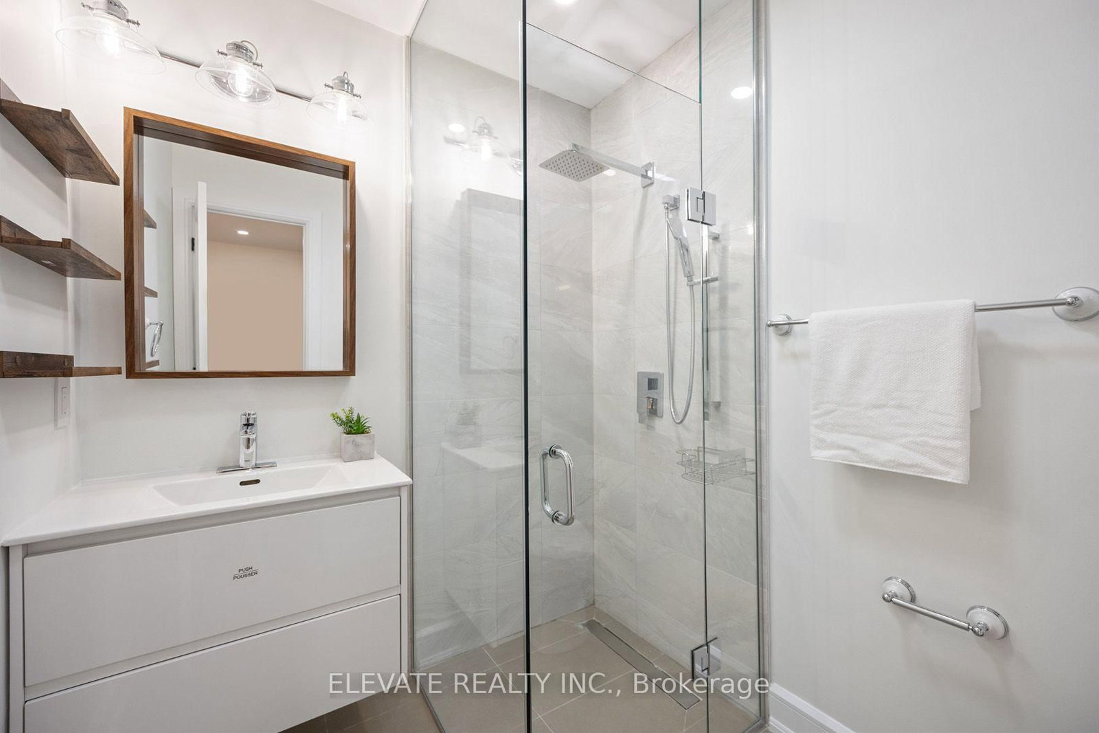 Listing Image 26