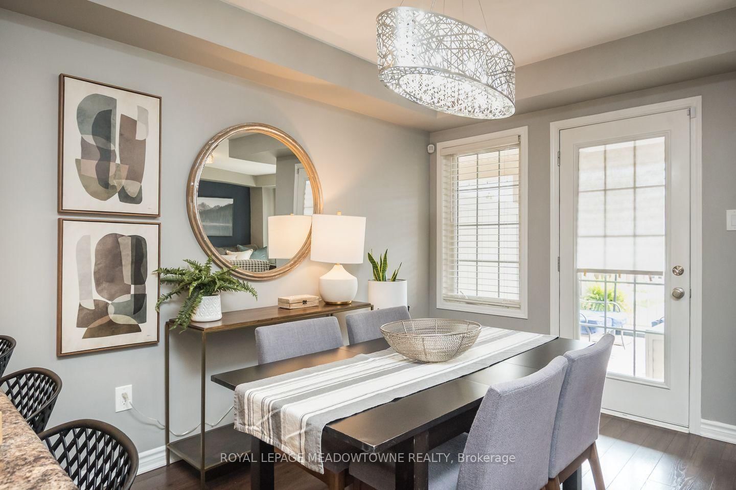 275 Eves Gate • Milton, ON photo 1