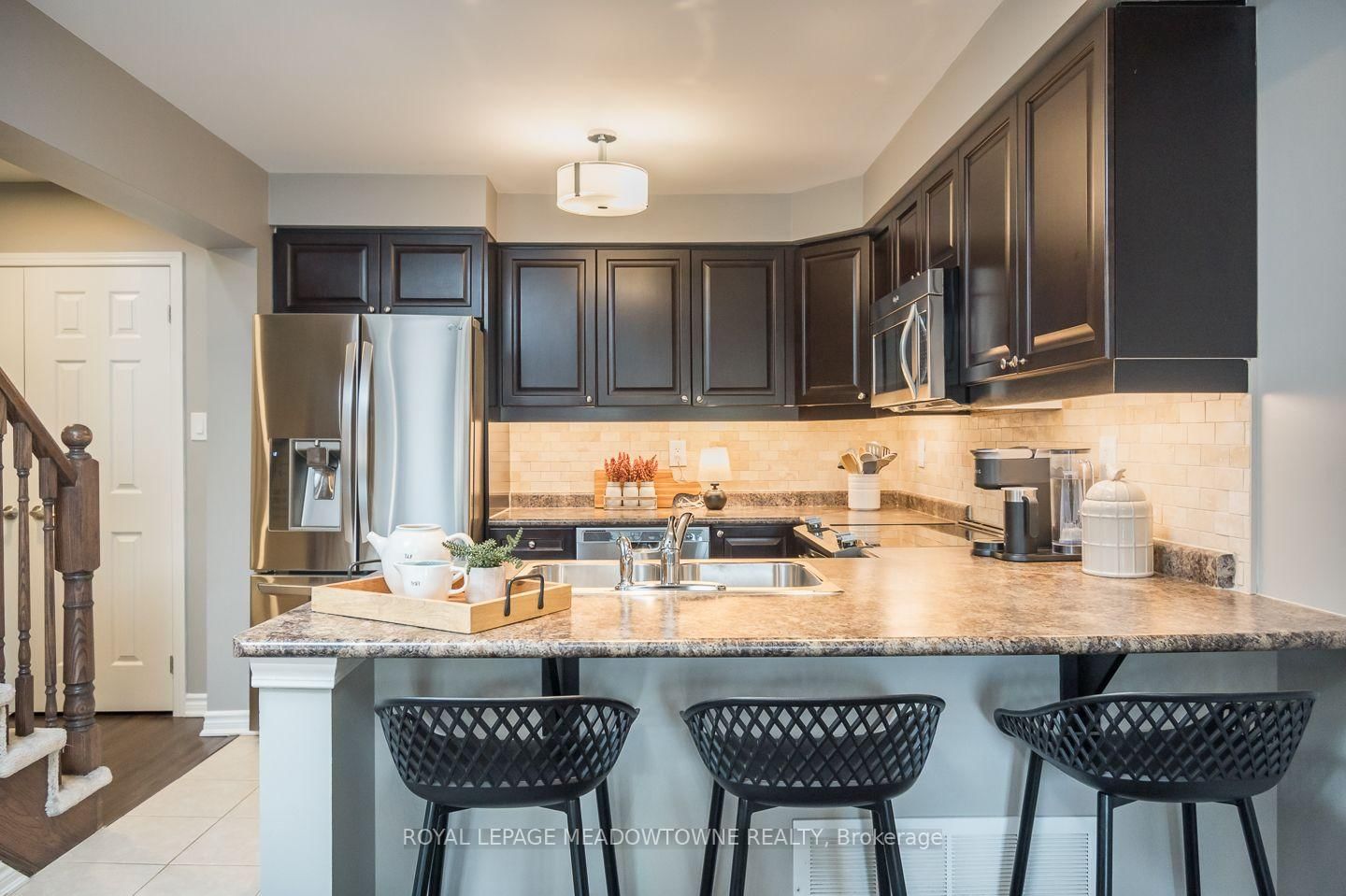 275 Eves Gate • Milton, ON photo 15