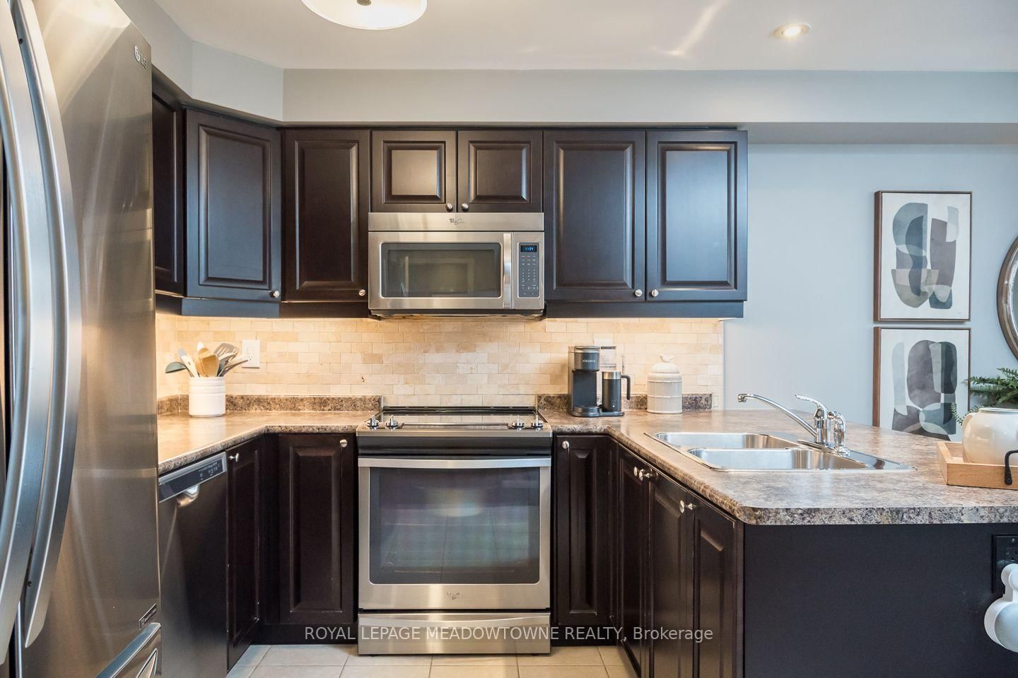 275 Eves Gate • Milton, ON photo 16