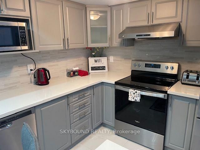 Detached House for lease at BSMT-18 Fenflower Court, Brampton, Ontario, L7A 1H3 - Snelgrove - MLS: W13697384