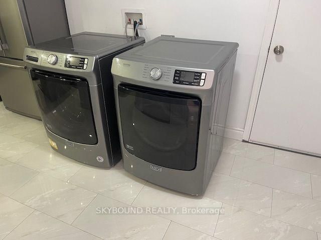 Detached House for lease at BSMT-18 Fenflower Court, Brampton, Ontario, L7A 1H3 - Snelgrove - MLS: W13697384