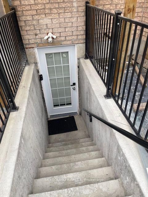 Detached House for lease at BSMT-18 Fenflower Court, Brampton, Ontario, L7A 1H3 - Snelgrove - MLS: W13697384