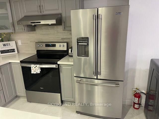 Detached House for lease at BSMT-18 Fenflower Court, Brampton, Ontario, L7A 1H3 - Snelgrove - MLS: W13697384