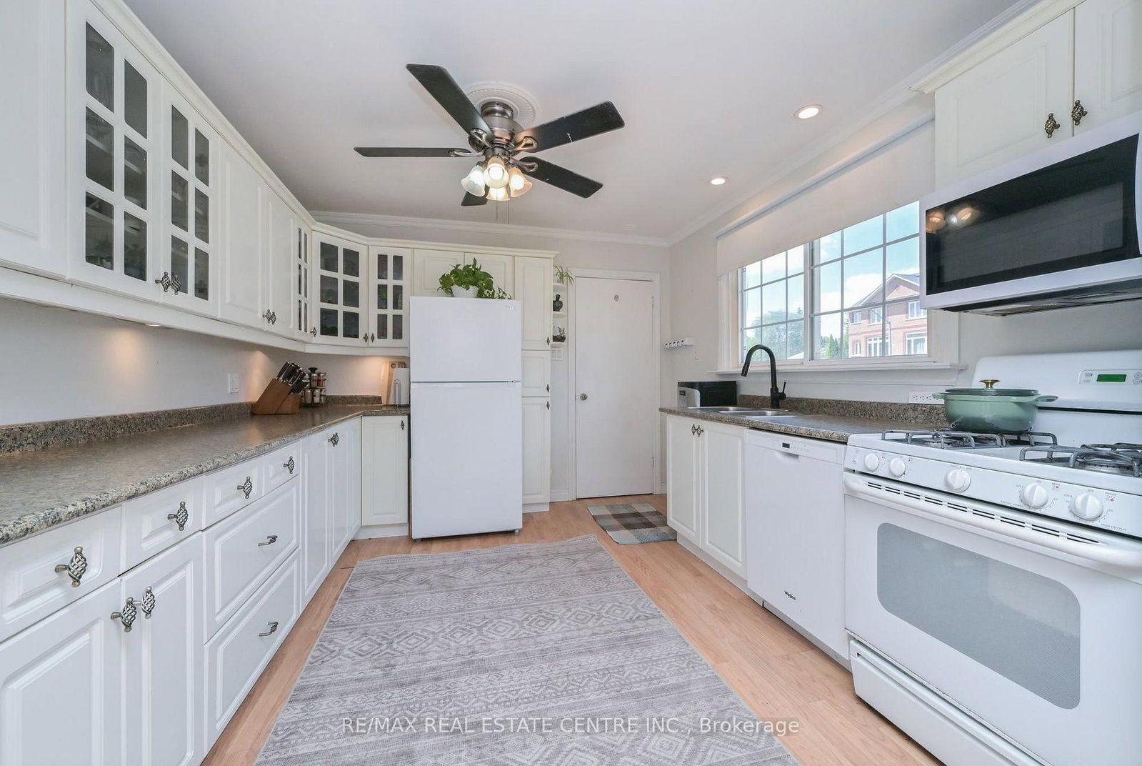 110 John Street • Halton Hills, ON photo 5