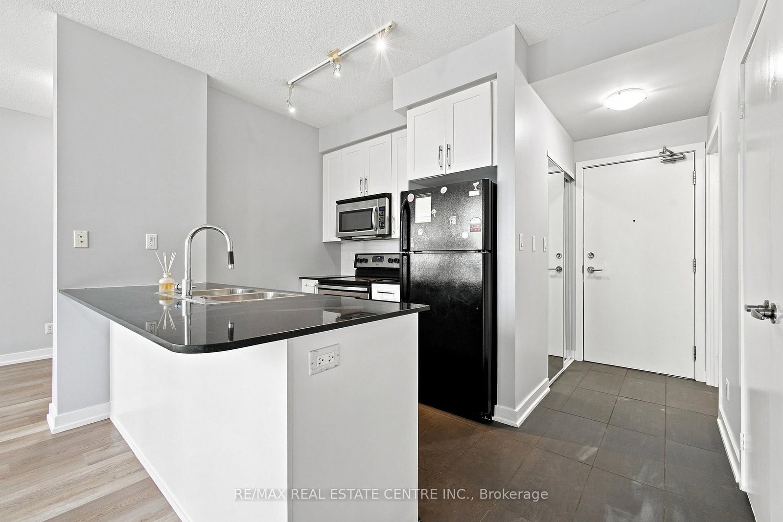 4065 Brickstone Mews • #1103 • Mississauga, ON photo 11