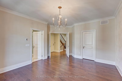 287 Rebecca Oakville,ON L6K 0G9 — Photo 13