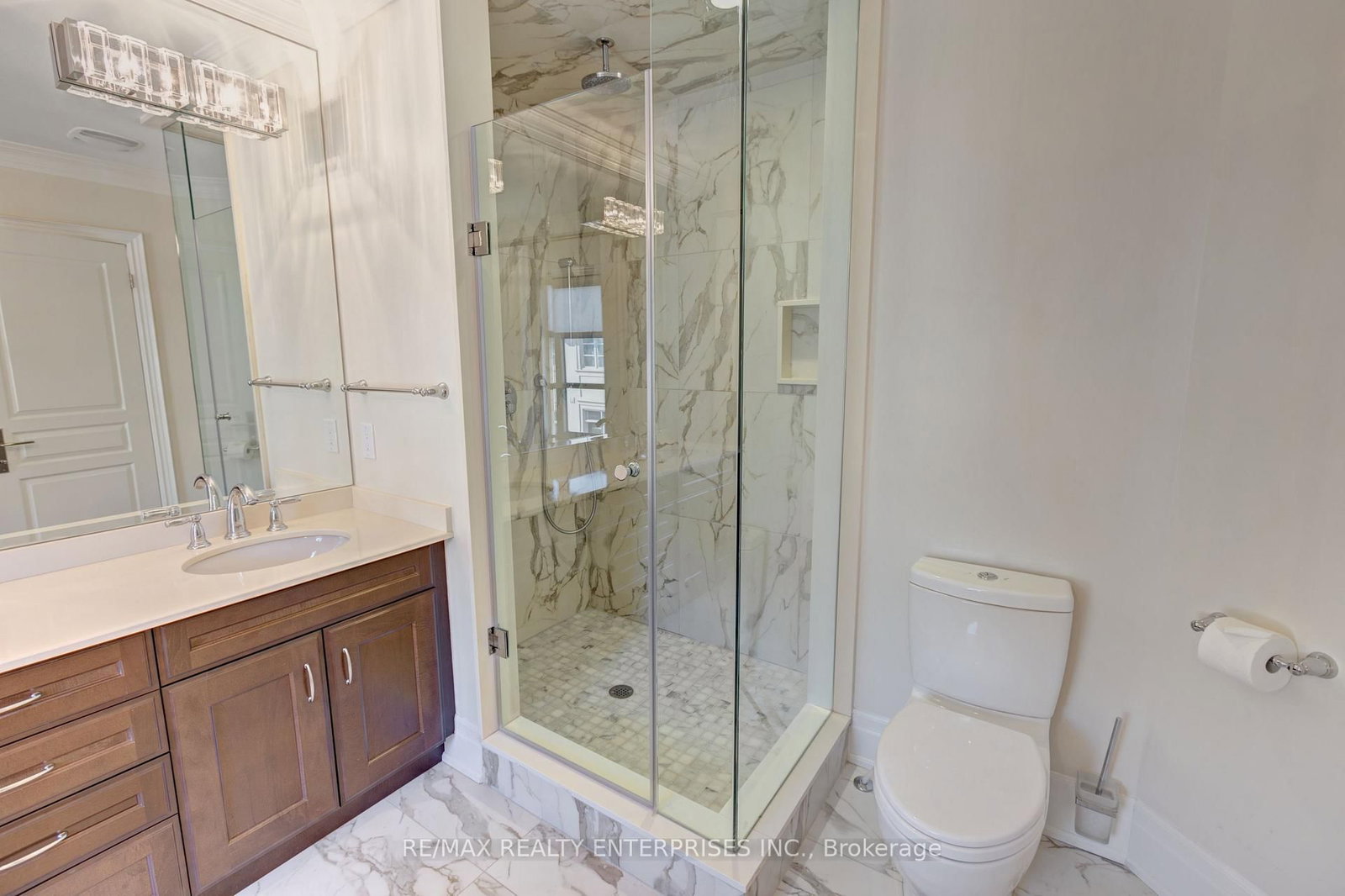 287 Rebecca Oakville,ON L6K 0G9 — Photo 15