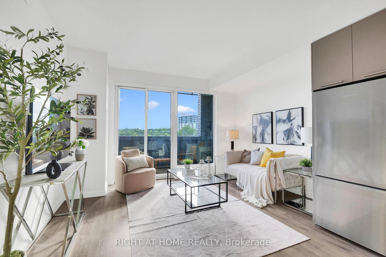 4208 Dundas Street W • #414 • Toronto, ON photo 12