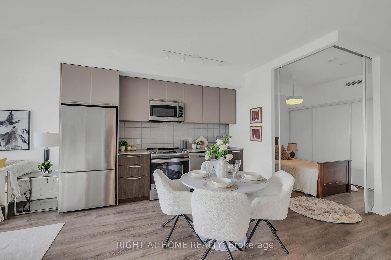 4208 Dundas Street W • #414 • Toronto, ON photo 13