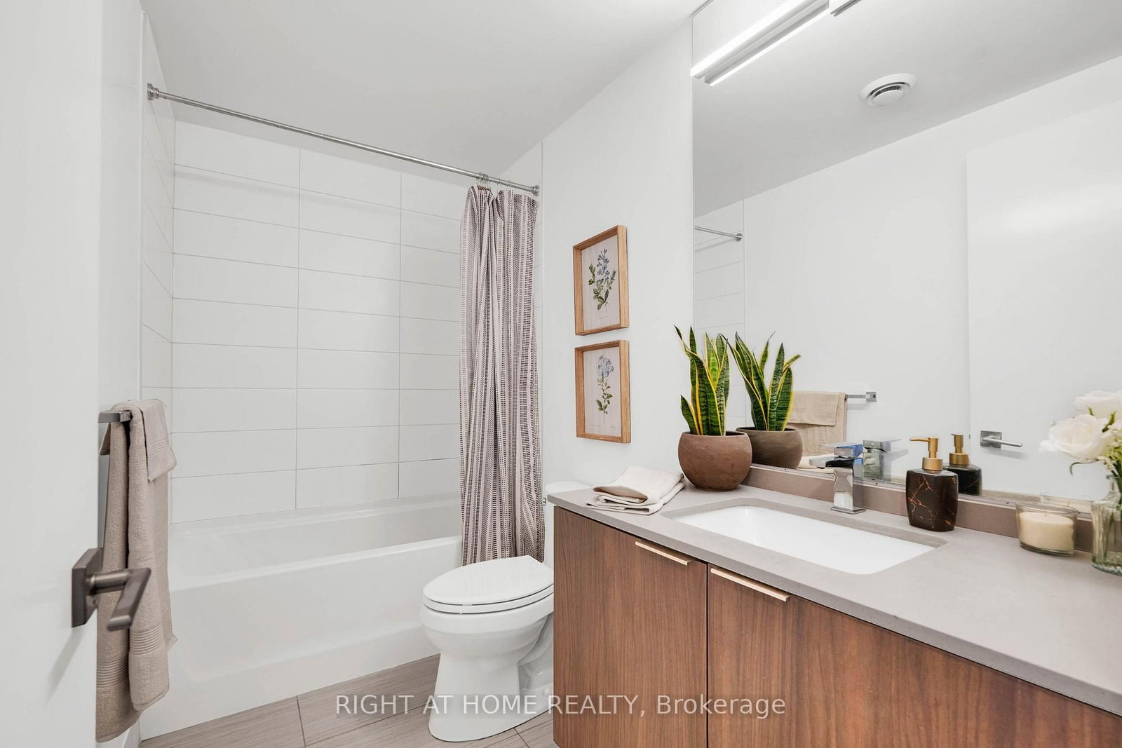 4208 Dundas Street W • #414 • Toronto, ON photo 22