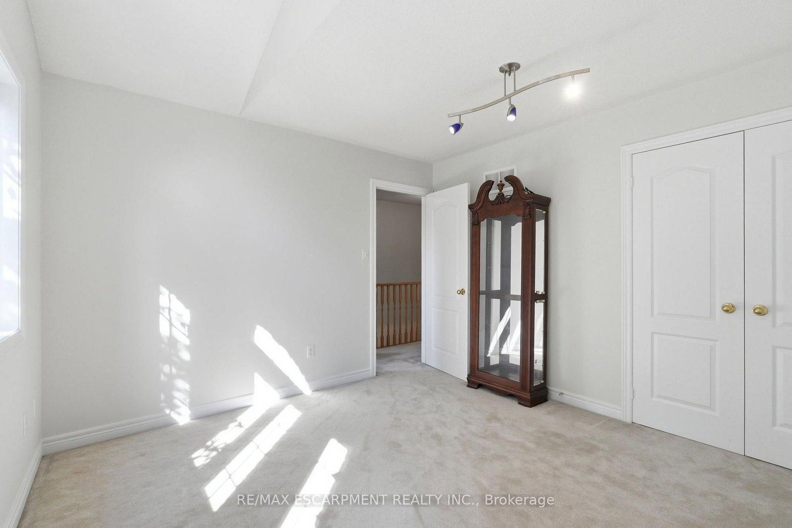 2241 Glazebrook Circle • Oakville, ON photo 37