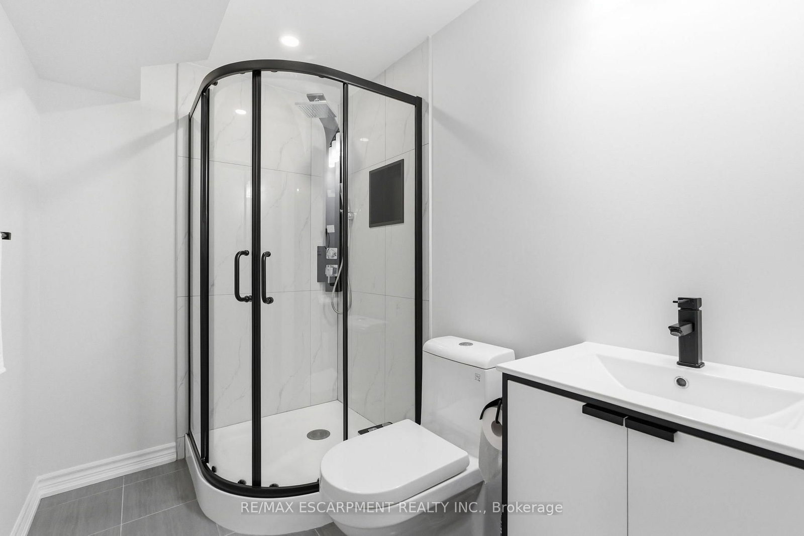 2241 Glazebrook Circle • Oakville, ON photo 43