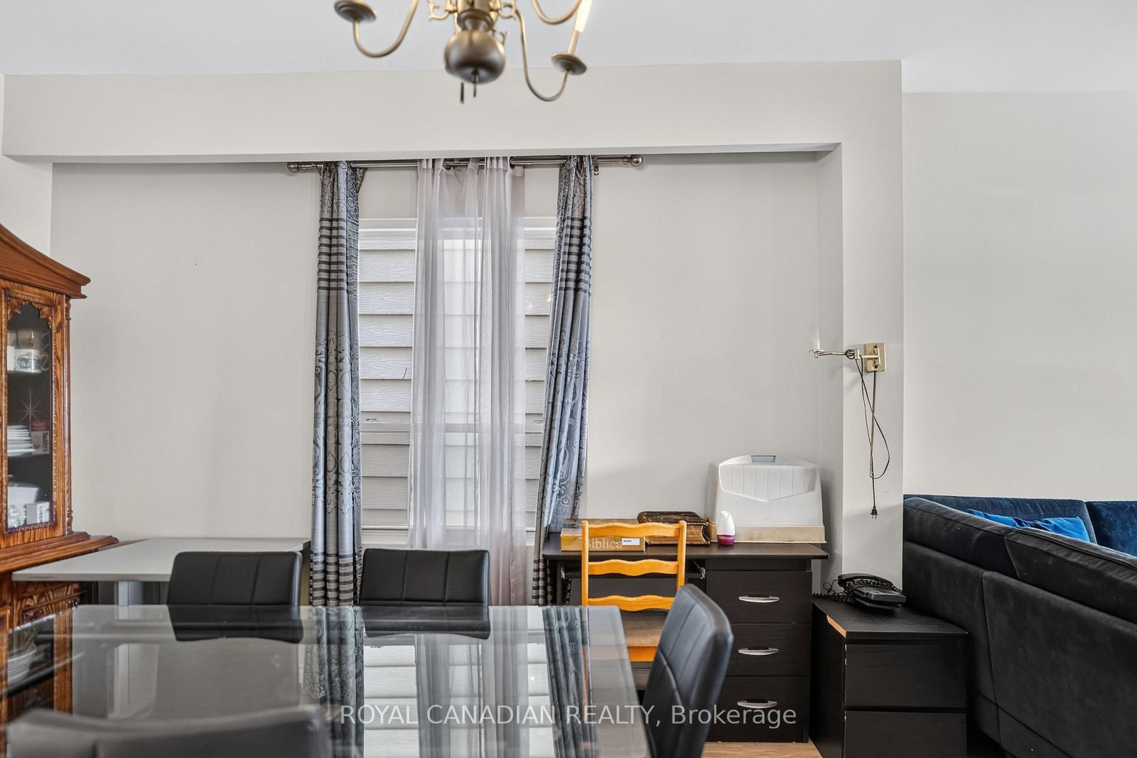 2538 St Clair Avenue W • Toronto, ON photo 16