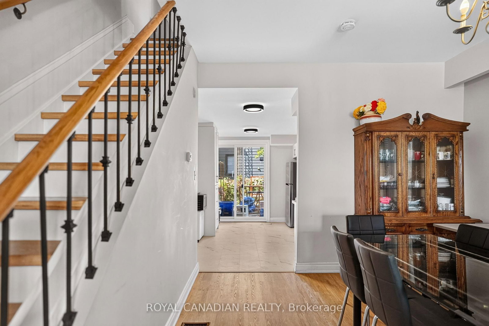 2538 St Clair Avenue W • Toronto, ON photo 17
