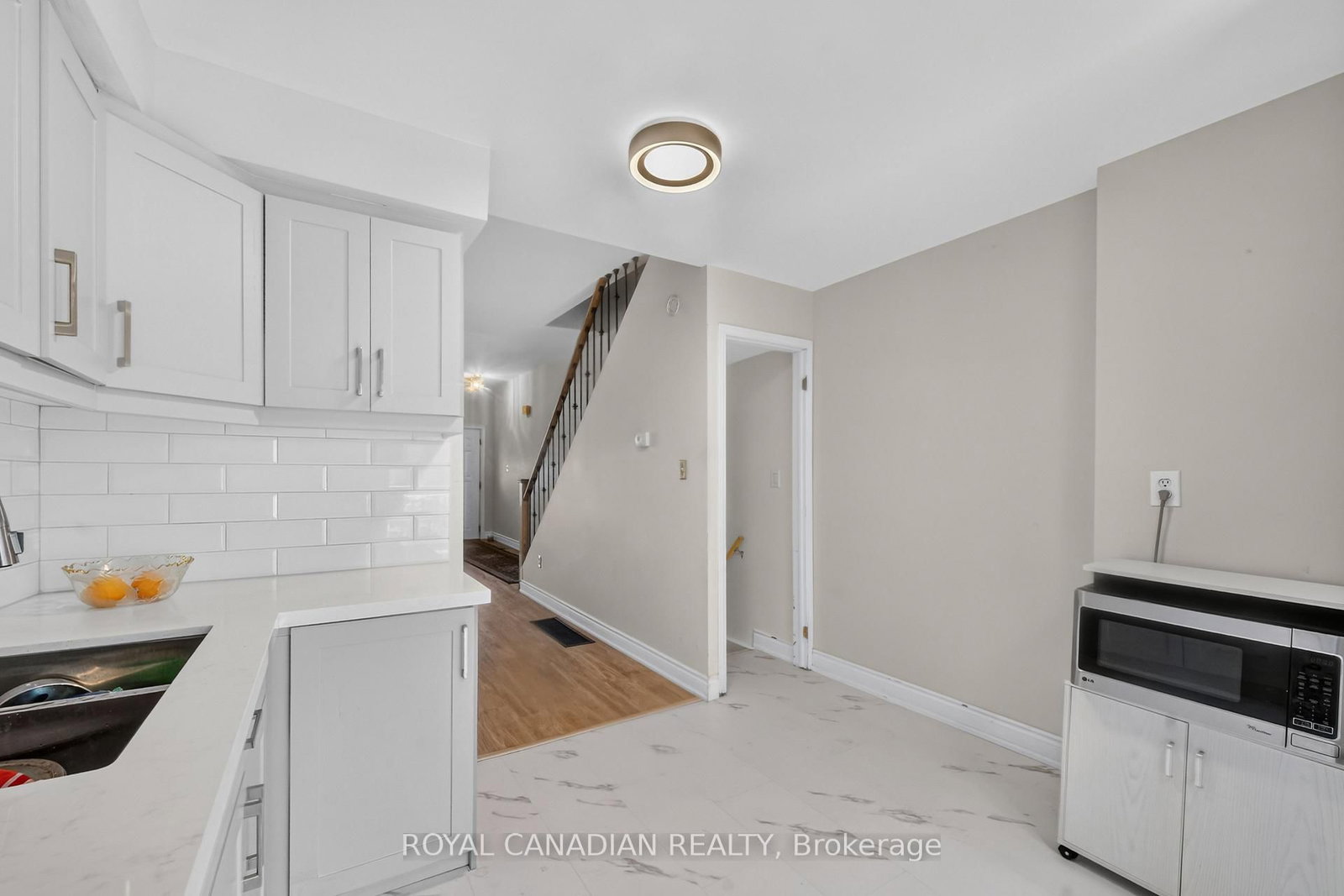 2538 St Clair Avenue W • Toronto, ON photo 22