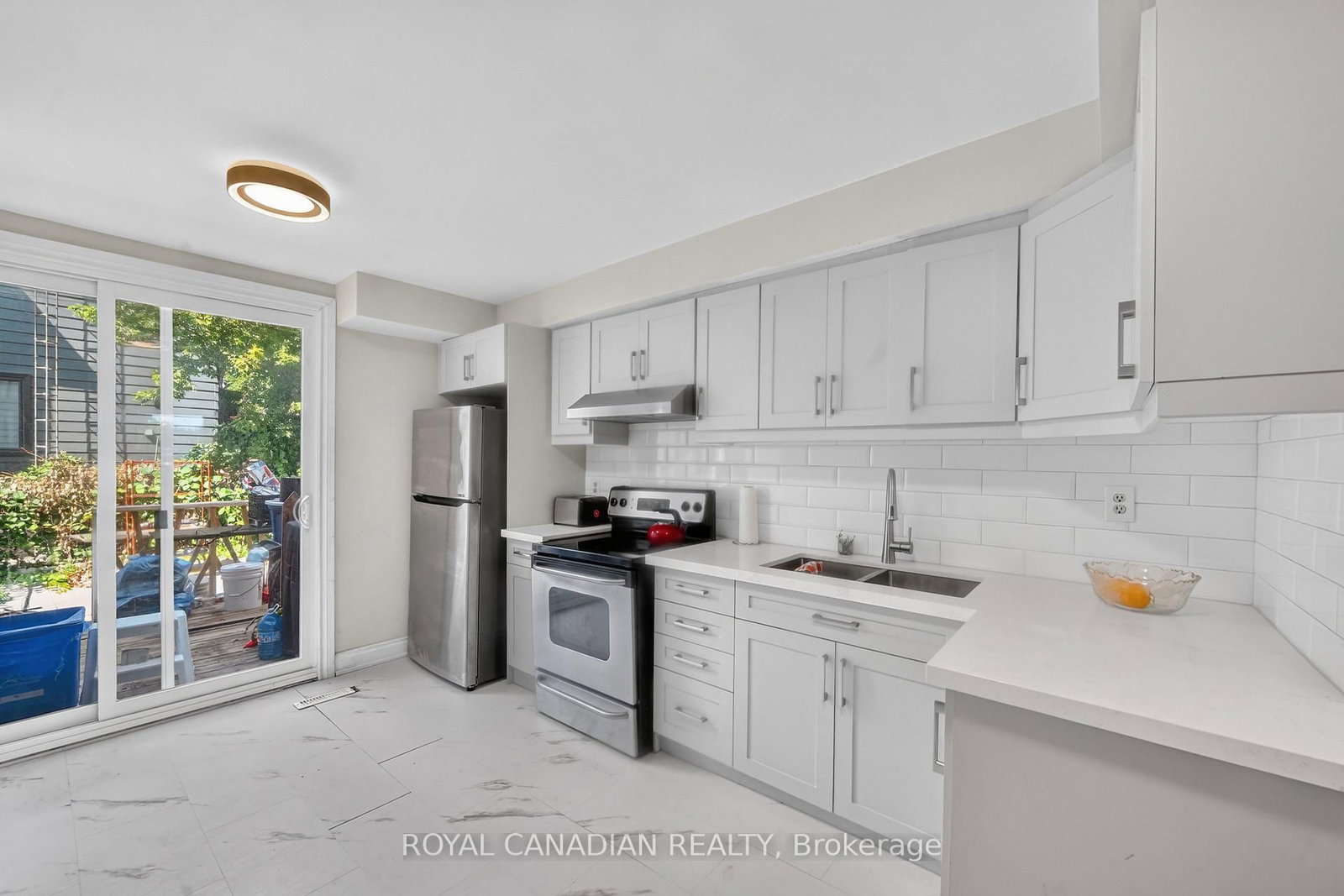2538 St Clair Avenue W • Toronto, ON photo 25