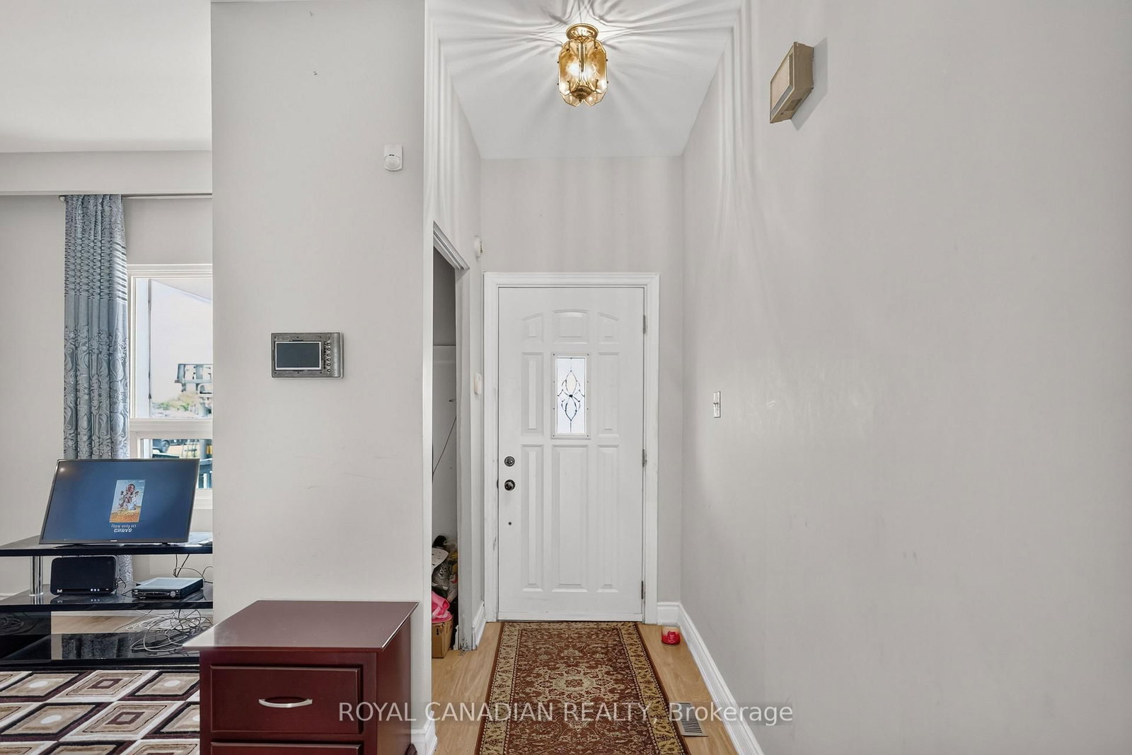 2538 St Clair Avenue W • Toronto, ON photo 3