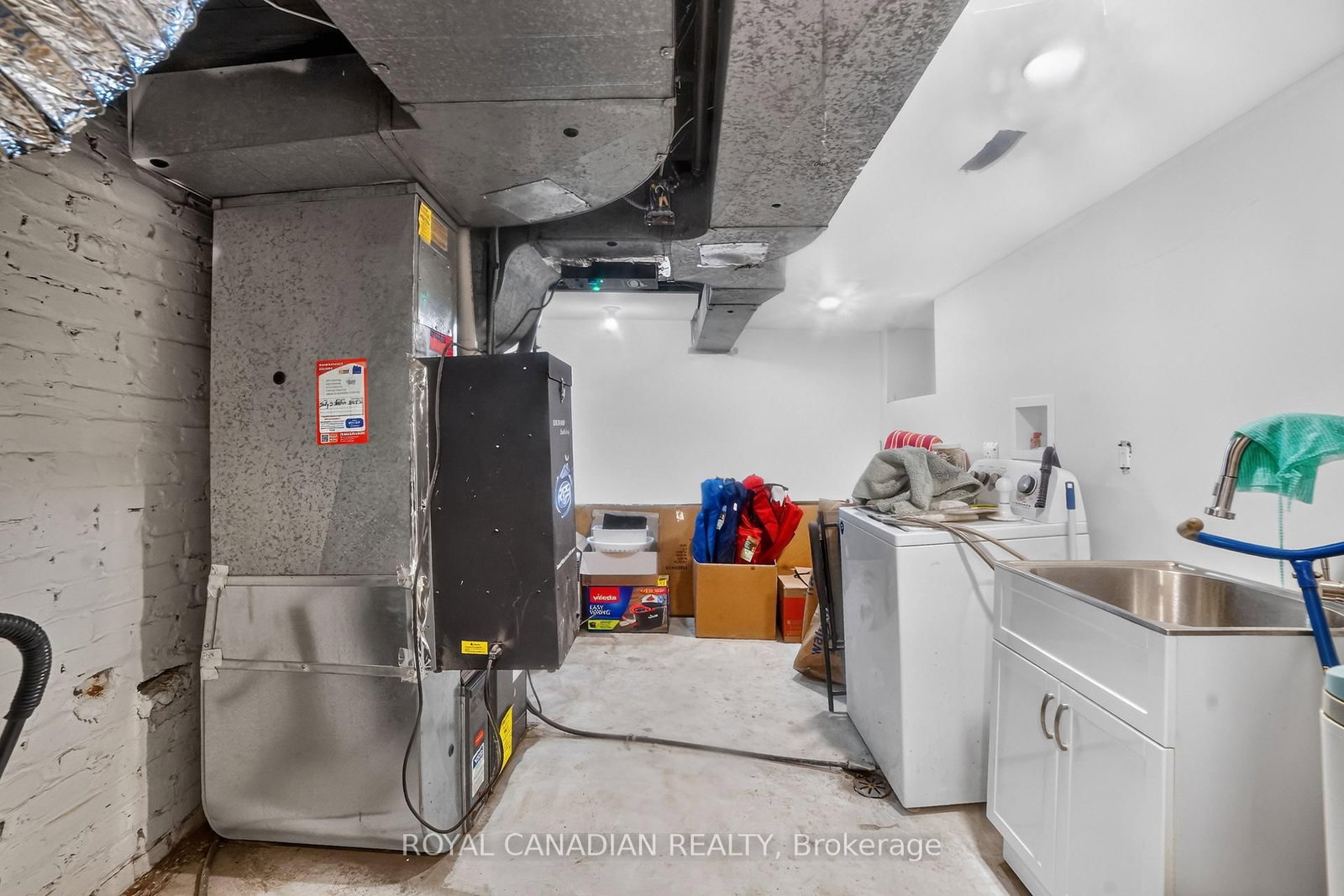 2538 St Clair Avenue W • Toronto, ON photo 37
