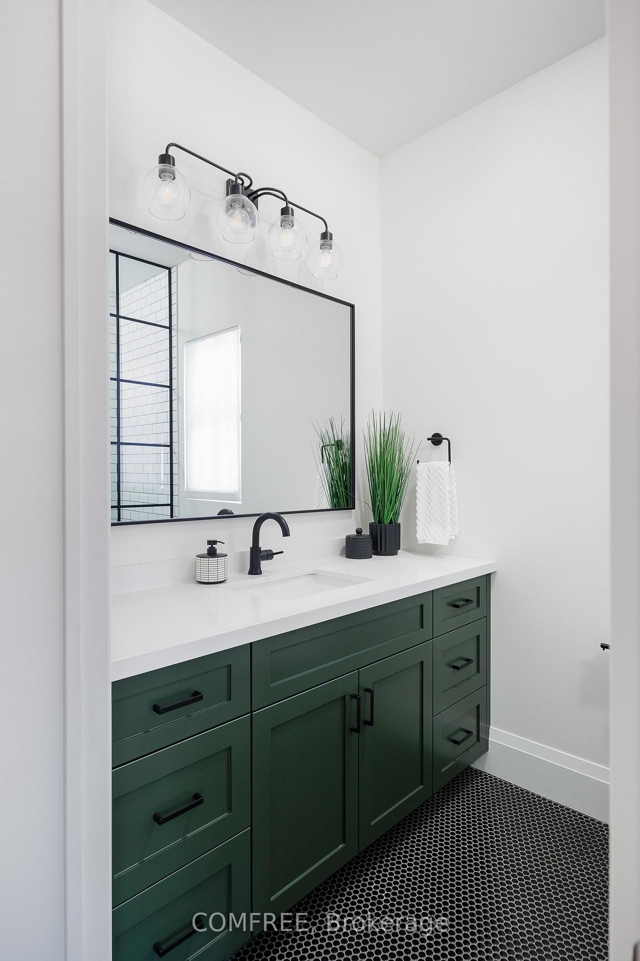 1114 TRUMAN Avenue • Oakville, ON photo 29