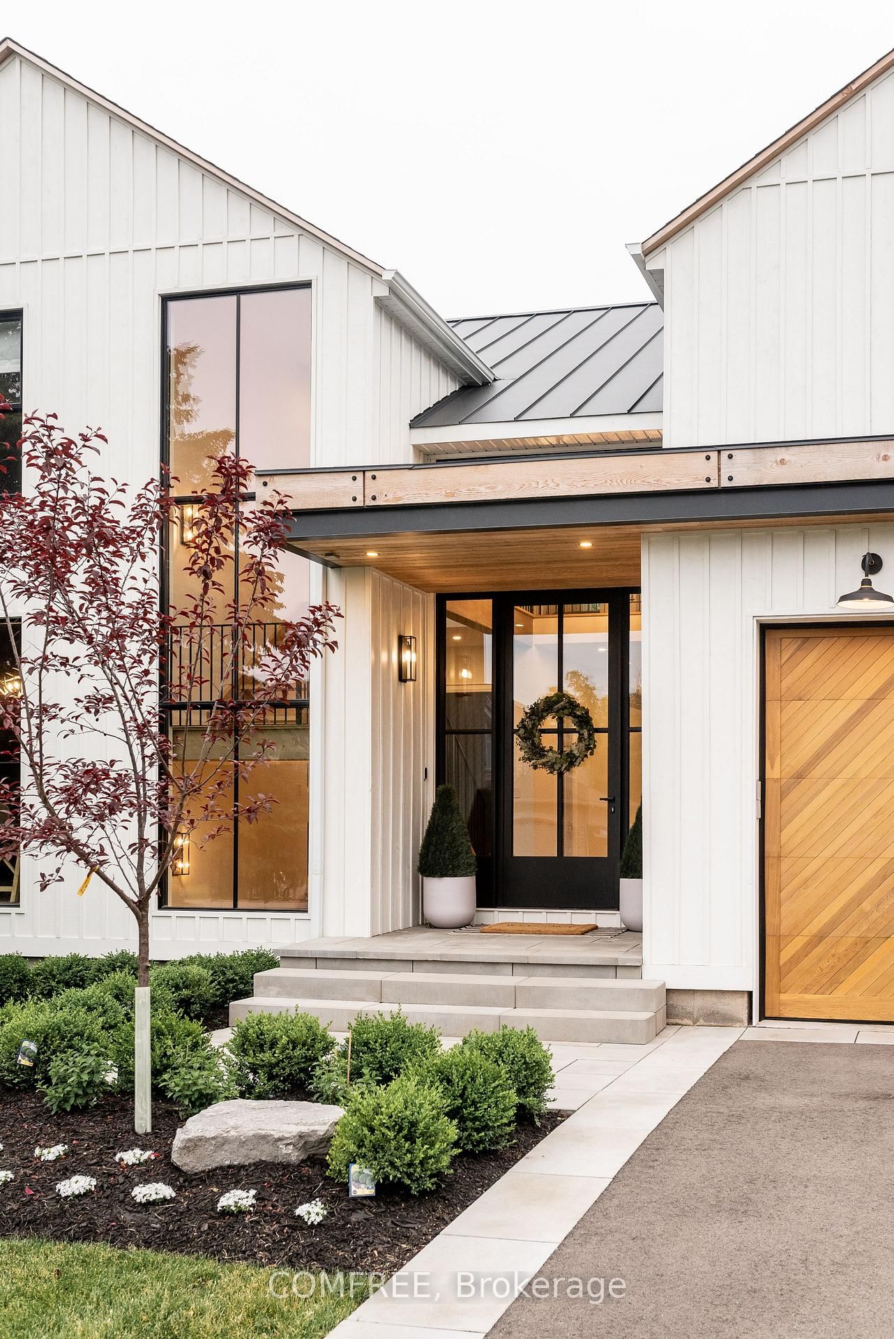 1114 TRUMAN Avenue • Oakville, ON photo 3