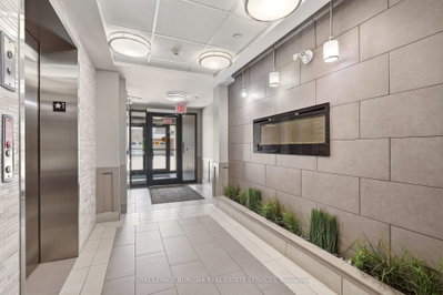 1045 Nadalin Milton,ON L9T 8R5 — Photo 1