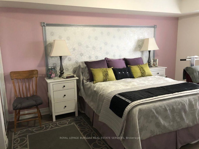 1045 Nadalin Milton,ON L9T 8R5 — Photo 10