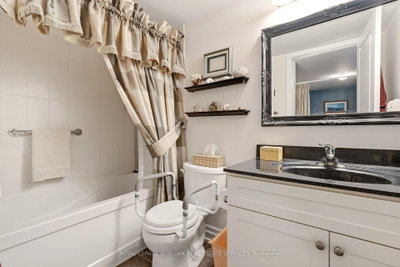 1045 Nadalin Milton,ON L9T 8R5 — Photo 14