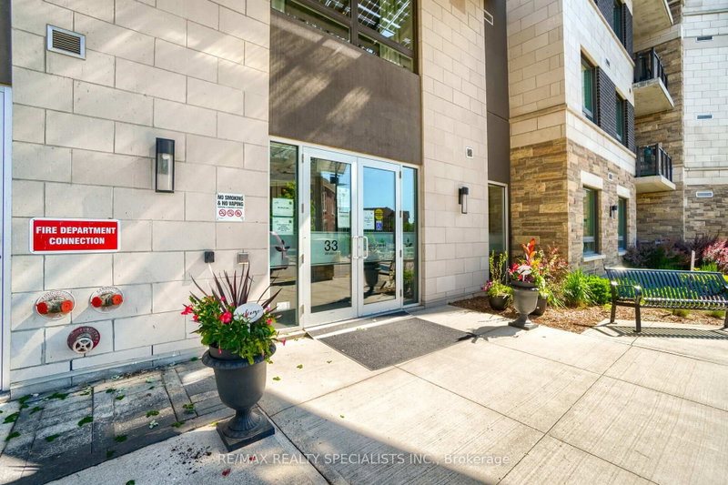 522 - 33 Whitmer Street