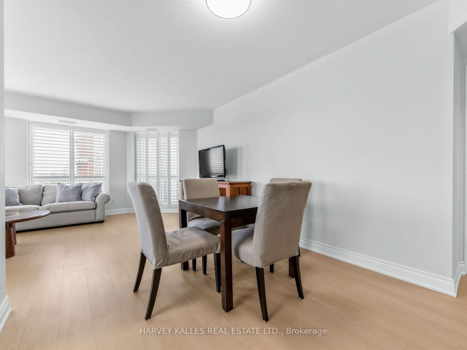 190 Manitoba Street • #904 • Toronto, ON photo 14