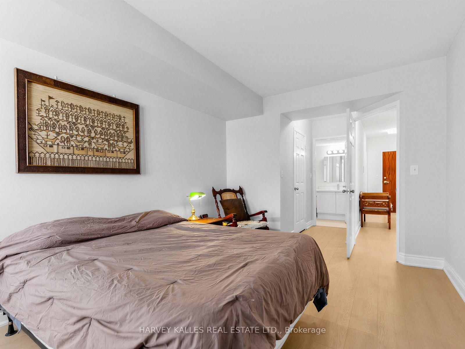 190 Manitoba Street • #904 • Toronto, ON photo 17