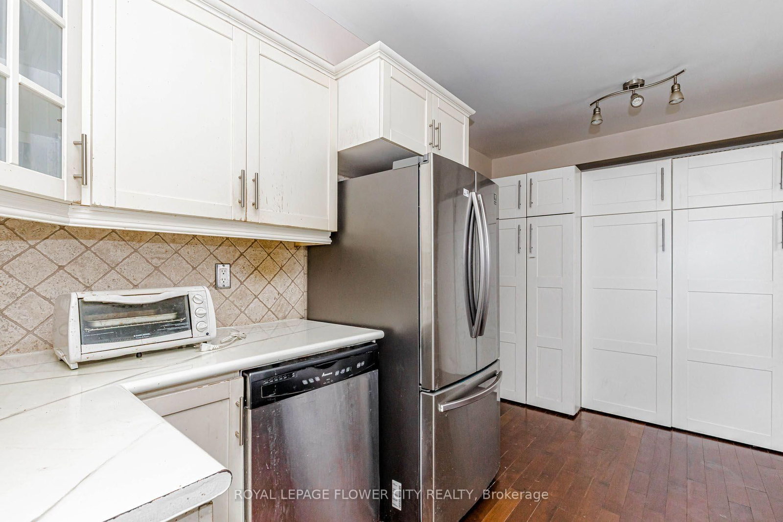 22 Wallingford Court • Brampton, ON photo 12