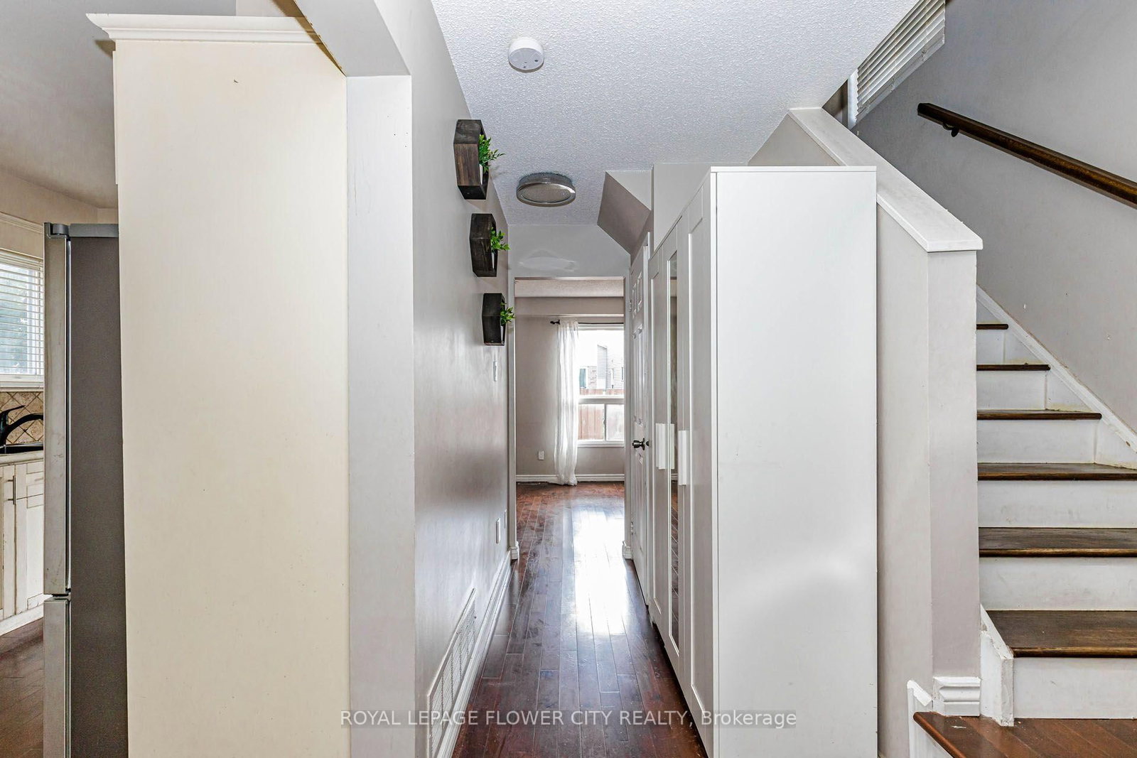 22 Wallingford Court • Brampton, ON photo 7