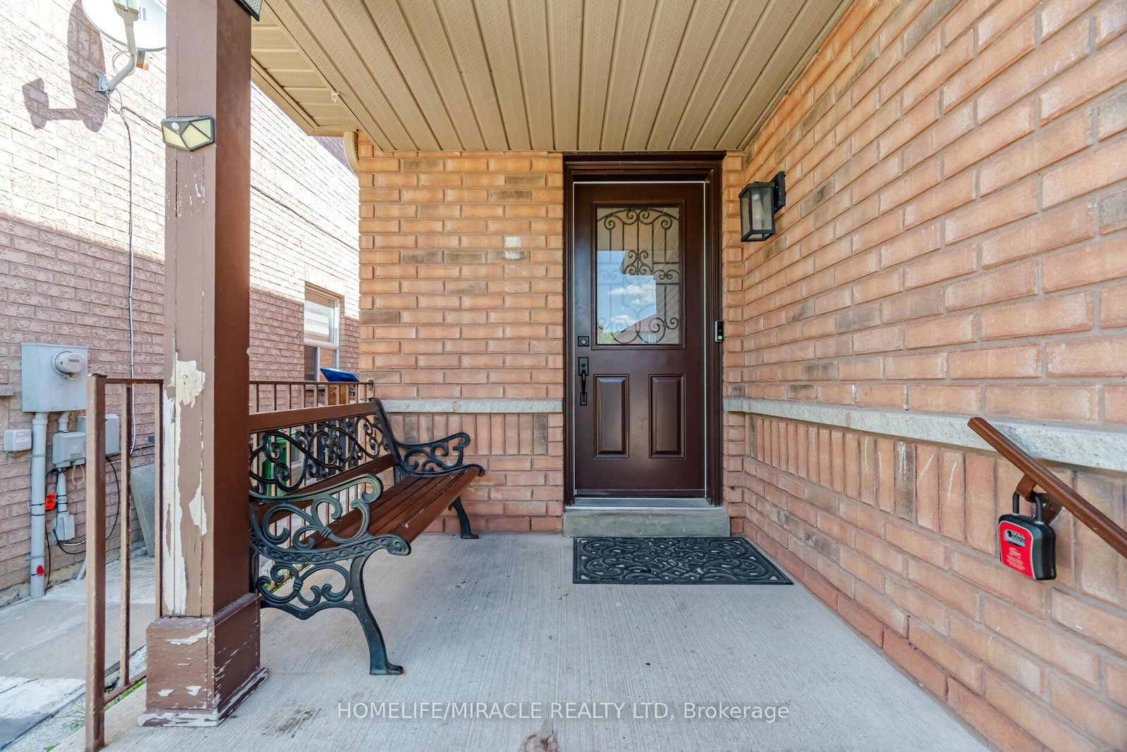 Listing Image 4