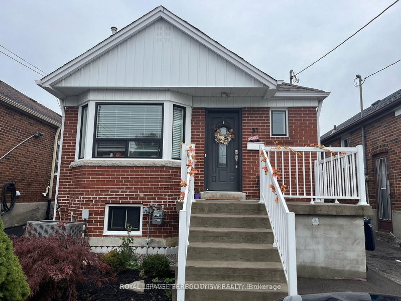 Bsmt - 31 Chamberlain Avenue