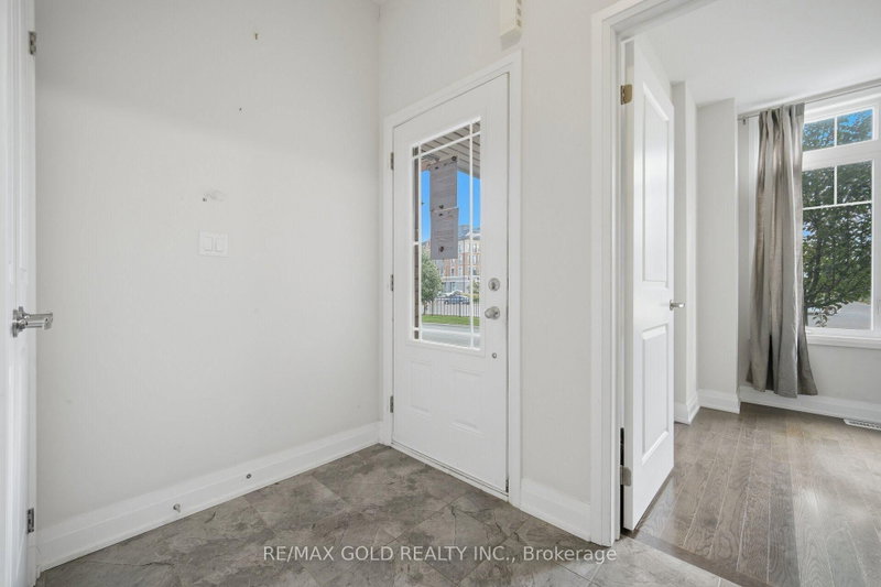 9 Oliana Brampton,ON L6Y 6G8 — Photo 12